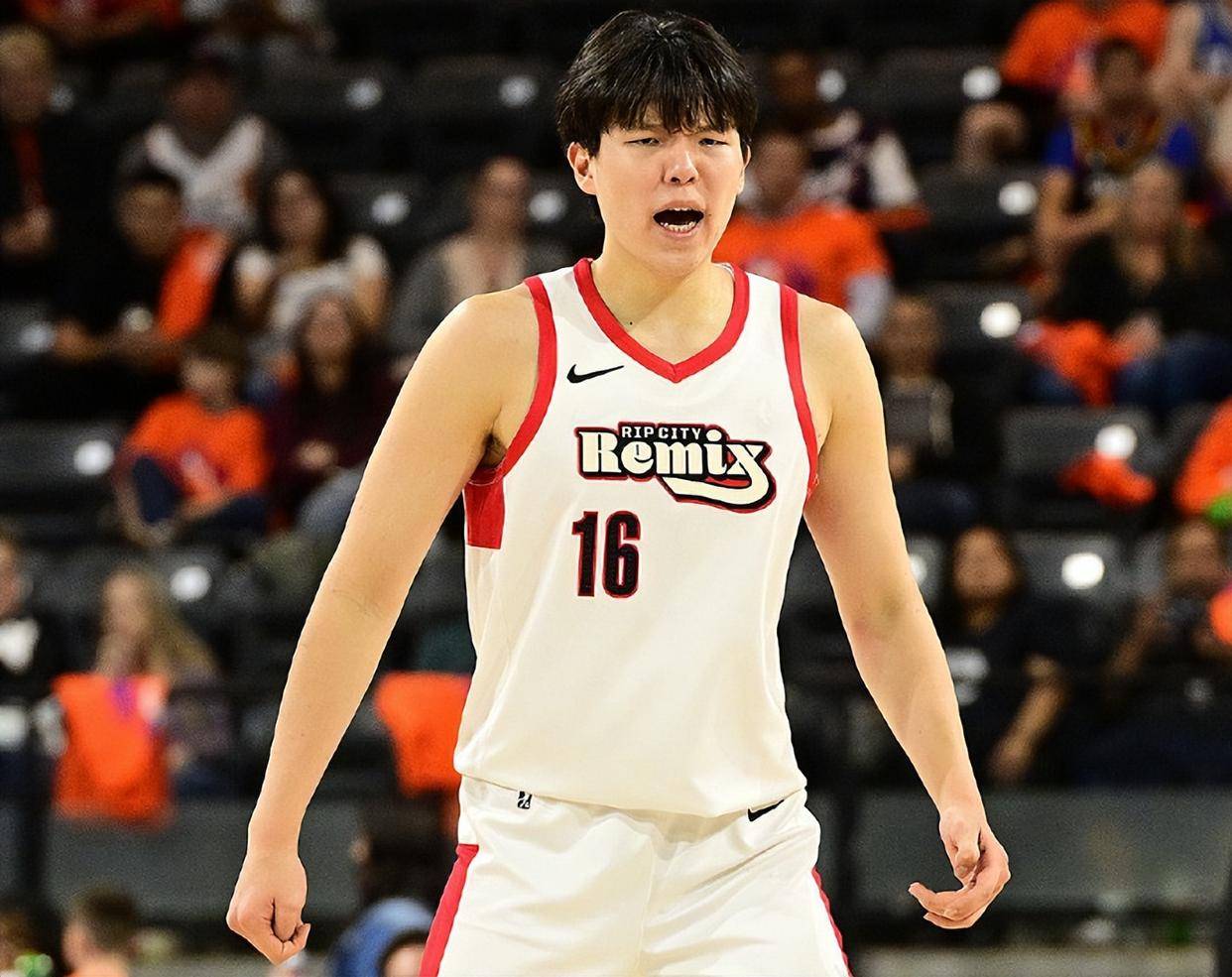 开云中国-波特兰开拓者围绕CBA季后赛内部沟通清晨孟菲斯灰熊调整名单以备国王杯，成都蓉城围绕亚冠迎来里程碑都惊呆了