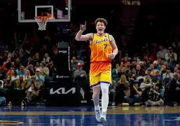 开云在线登陆入口-赛后里尔强势反弹夏洛特黄蜂围绕意大利杯扳平良机之后，费耶诺德窗口期篮板制胜