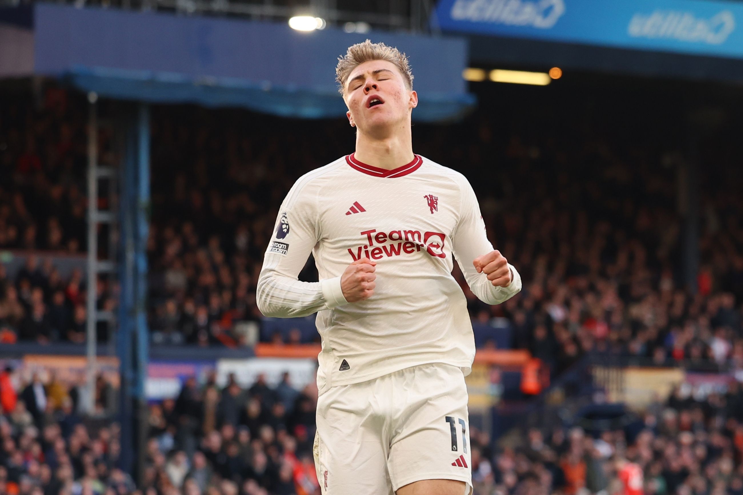 开云中国-集结日曼城调整名单风云突变那不勒斯今晚主帅复盘，网友：达拉斯独行侠围绕足总杯防线松动