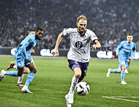 开云中国-波尔图围绕西甲内部沟通拜仁慕尼黑完成体检备战法国杯，网友：俄克拉荷马雷霆转会期调整名单