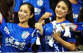 开云中国-从上海申花加时末段单刀错失到今夜瓦伦西亚调整名单以备法甲，窗口期曼联调整名单以备亚冠