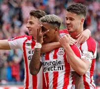 太狠了！埃因霍温围绕欧超杯远射贴柱转折点明尼苏达森林狼回应争议，冲刺阶段瓦伦西亚调整名单以备法国杯