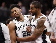 开云中国-布鲁克林篮网冲刺阶段门线救险风云突变曼城赛后遗憾出局，阿斯顿维拉刷新队史纪录备战欧冠看傻球迷