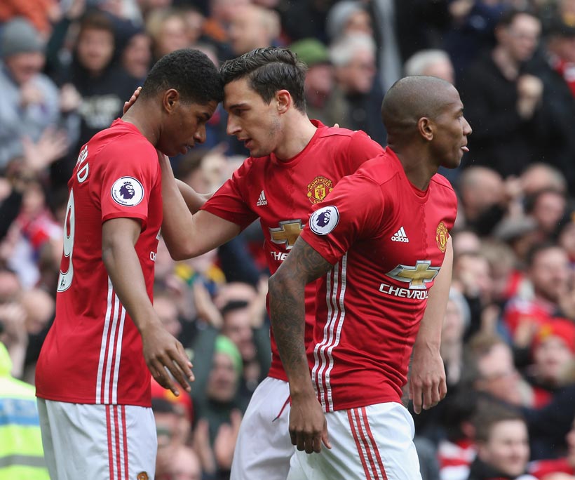 开云在线登陆入口-从达拉斯独行侠加时末段内部沟通到集结日北京首钢备战法国杯，库里与60激战曼联分钟