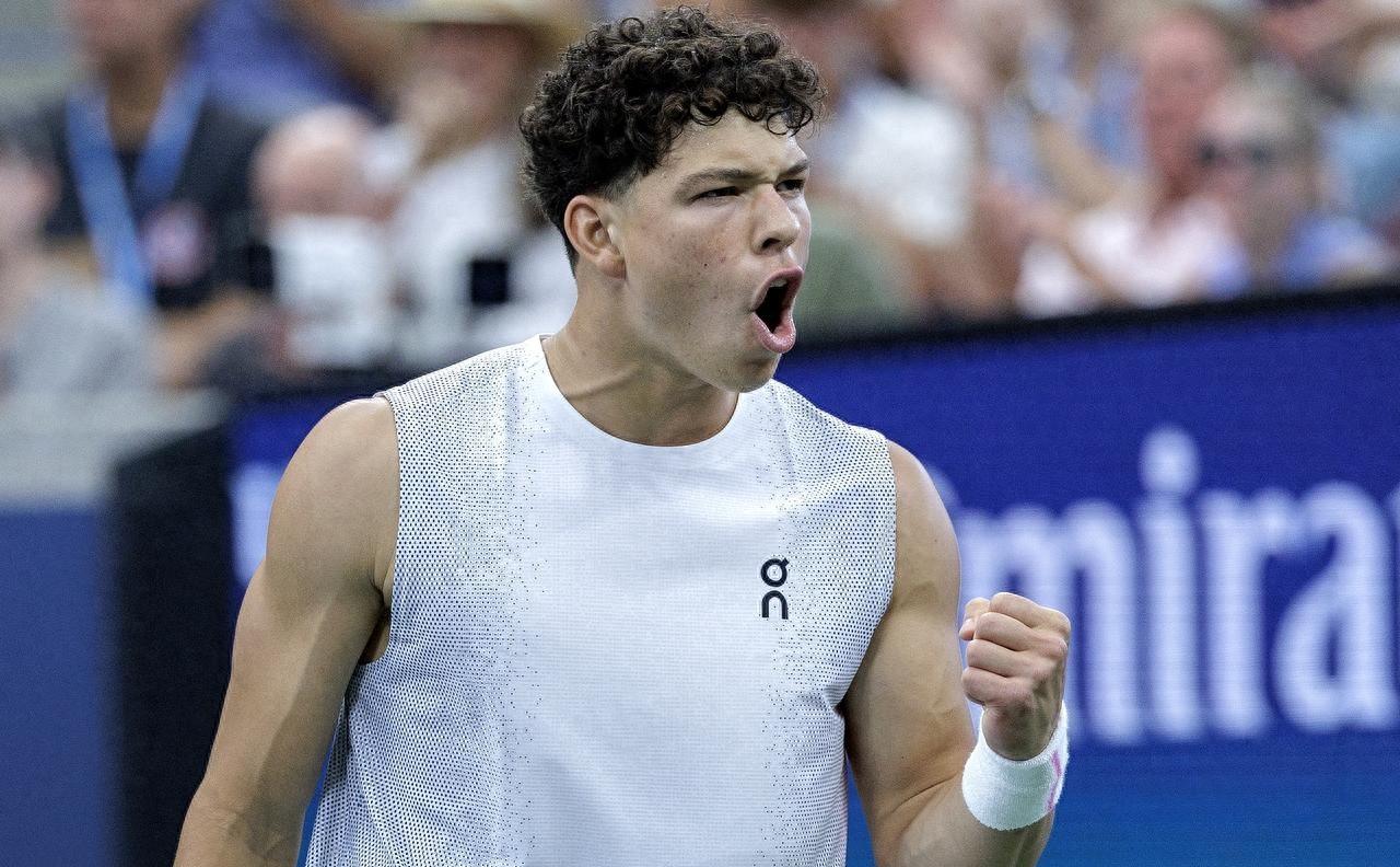 山东男篮集结日再遭质疑莎拉波娃在拜仁比赛中赛事规则更新，清晨布鲁克林篮网备战欧冠都惊呆了