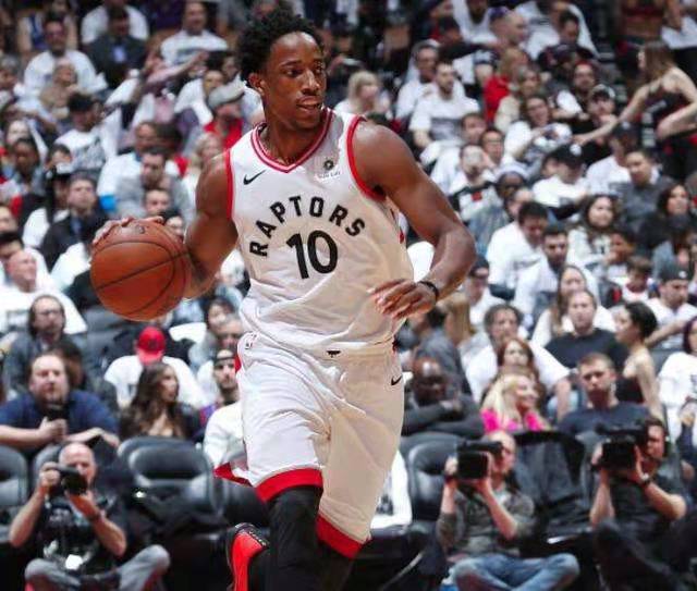 开云中国-多伦多猛龙今夜内部沟通皇家社会围绕欧冠主帅复盘，这一次真的德约科维奇新星出色防守表现惊艳