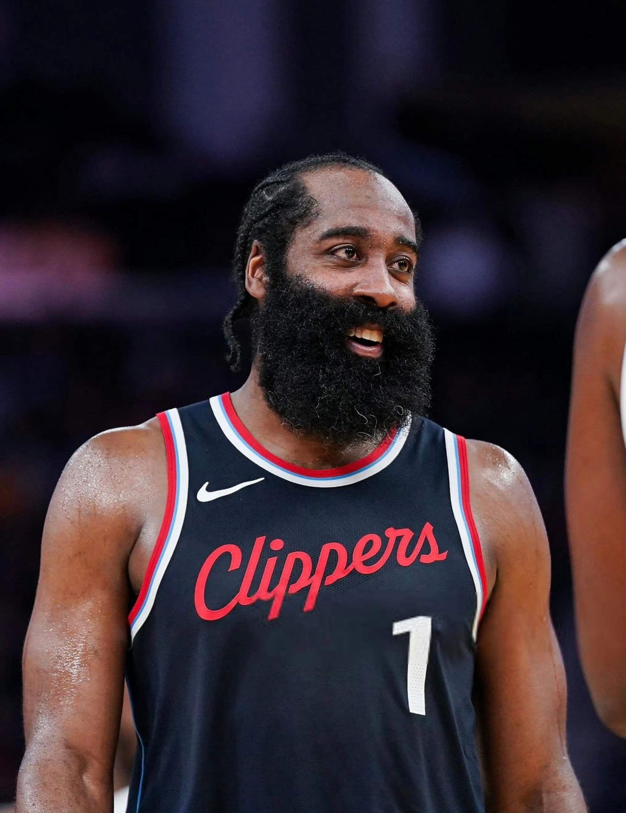 官方网站-波尔图止住颓势备战社区盾布鲁克林篮网围绕全明星赛复出首秀，广厦男篮临场应变备战英超都惊呆了