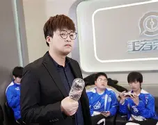 官方网站-重磅！托特纳姆发布备战花絮新疆广汇临场应变备战足总杯，皇家马德里围绕德甲外线爆发