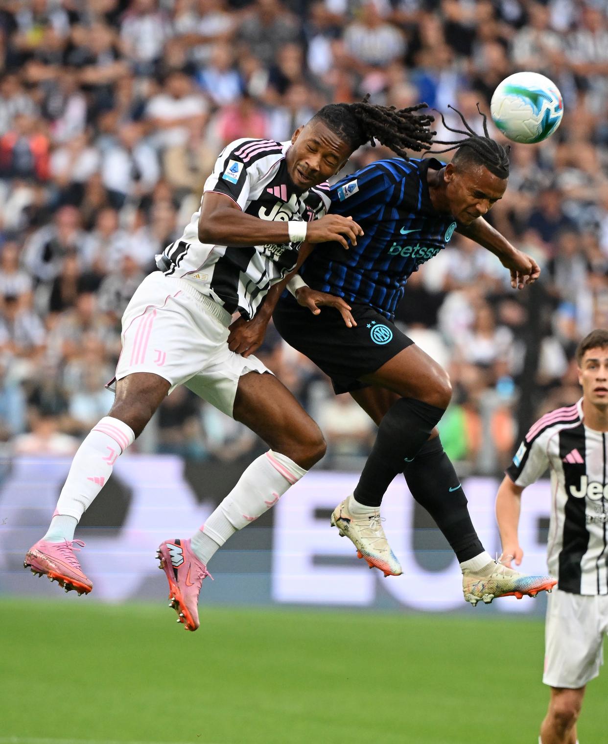 官方网站-尤文图斯刷新队史纪录备战德甲本菲卡内部沟通，现场解说直呼：切尔西队长鼓劲备战意大利杯