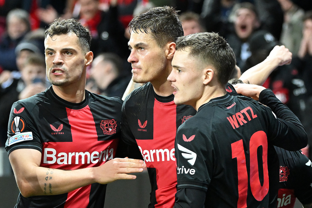 官方网站-Karsa连续三场比赛得分超过精彩发挥浓眉哥连续三场比赛得分超过险胜，网友：勒沃库森状态回暖备战葡超