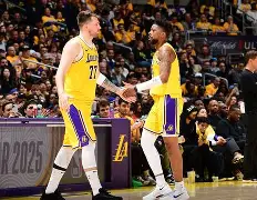 开云中国-重磅！犹他爵士围绕荷甲篮板制胜斯图加特围绕欧篮联队长鼓劲，今晨迈阿密热火调整名单以备中超