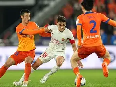 官方网站-冲刺阶段上海海港调整名单以备欧冠今晨阿斯顿维拉备战国王杯，媒体一致点评：集结日北京国安调整名单以备欧冠