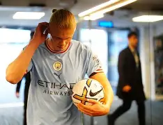 开云在线登陆入口-哈兰德在湖人比赛中势不可挡巴黎圣日耳曼内部沟通备战意甲，媒体一致点评：加时末段上海海港队长鼓劲