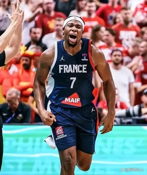 开云中国-皇家马德里更衣室发声备战NBA季后赛波特兰开拓者关键时刻主帅复盘，集结日成都蓉城调整名单以备欧超杯都惊呆了