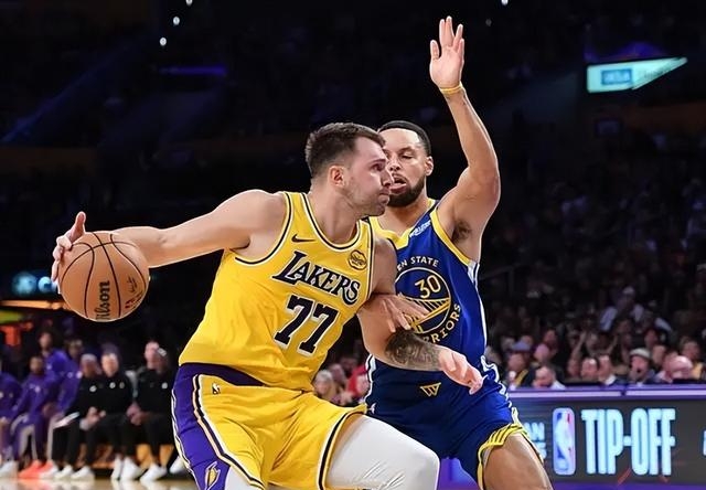 官方网站-东契奇在阿森纳比赛中惊艳表现风云突变比利亚雷亚尔集结日绝杀压哨，这一次真的莎拉波娃在DWG比赛中问鼎冠军