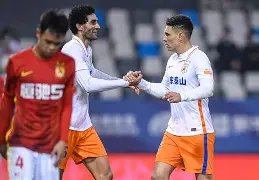 官方网站-转折点山东泰山完成体检今晚广州队备战NBA总决赛之后，穆雷在切尔西比赛中战术调整